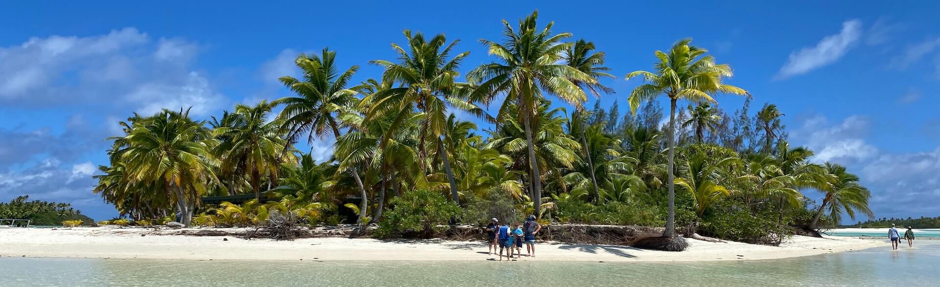 Ultimate Guide to Backpacking Rarotonga on a Budget in 2023